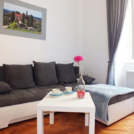 Apartman Draguc พูลา ภายนอก รูปภาพ